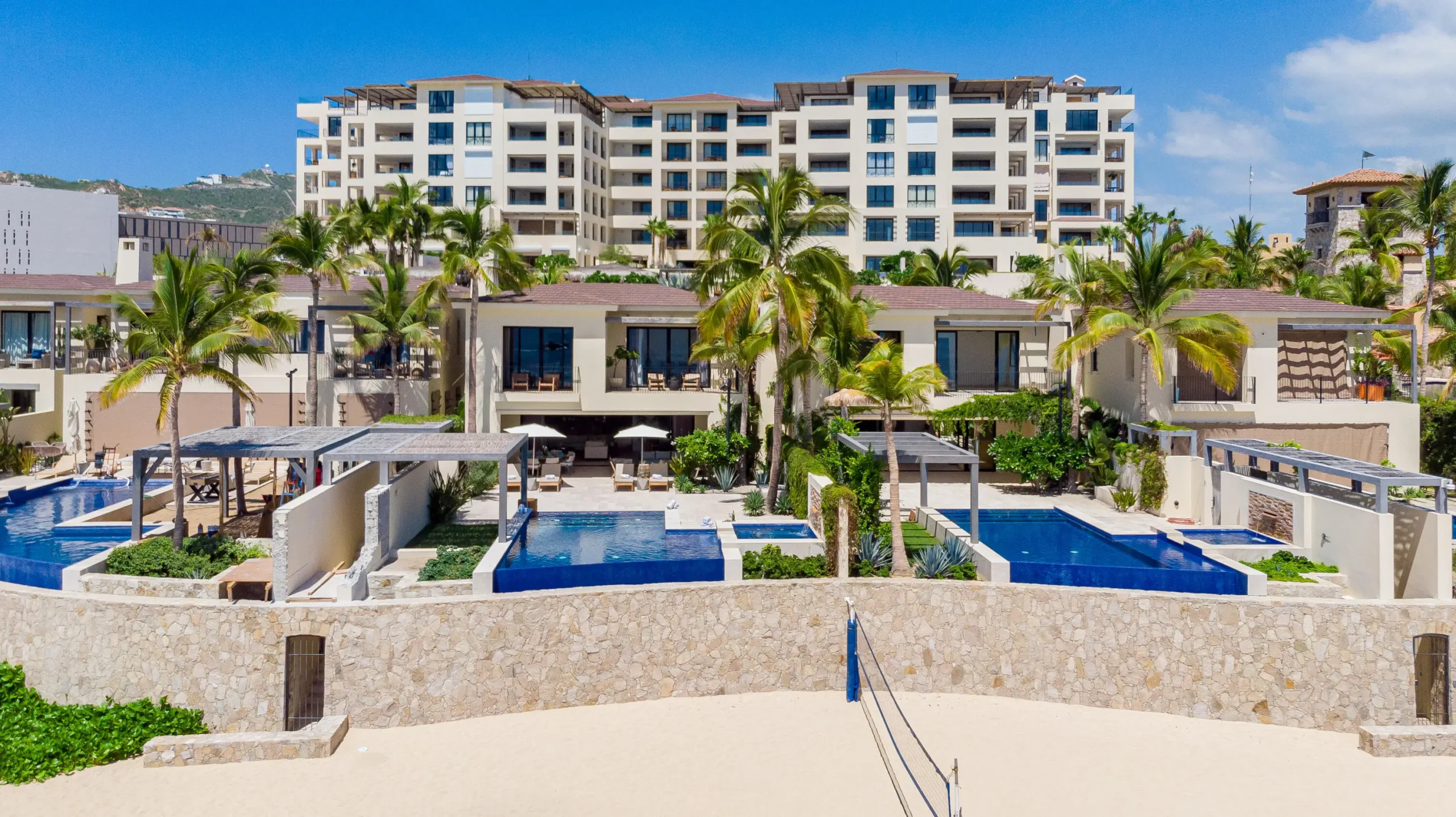 Estate Compounds in Chileno Bay