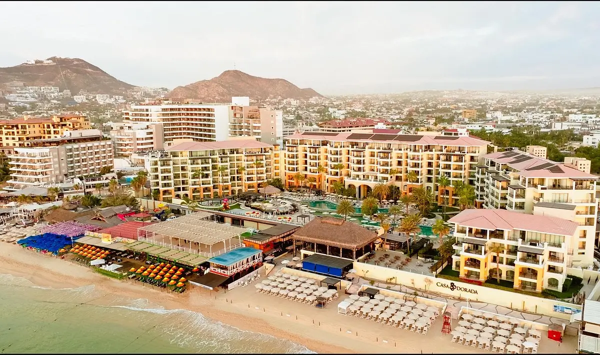 Estate Compounds in Chileno Bay