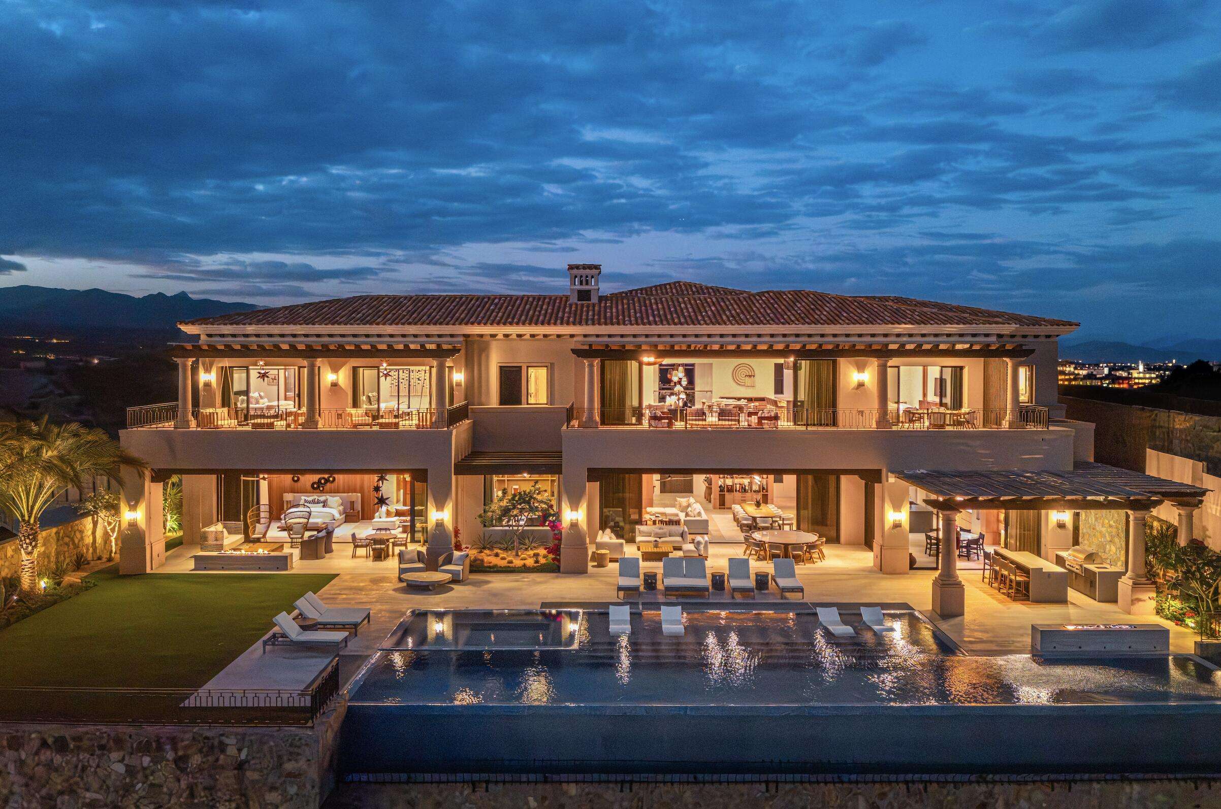 Chileno Bay Chileno Bay Chileno Point 106 offers a rare opportunity to purchase a pristine turn key estate property in the most desired location at the exclusive Chileno Bay Golf and Beach Club. This one – Chileno Point 106, Cabo Corridor, Cabo Corridor, BS